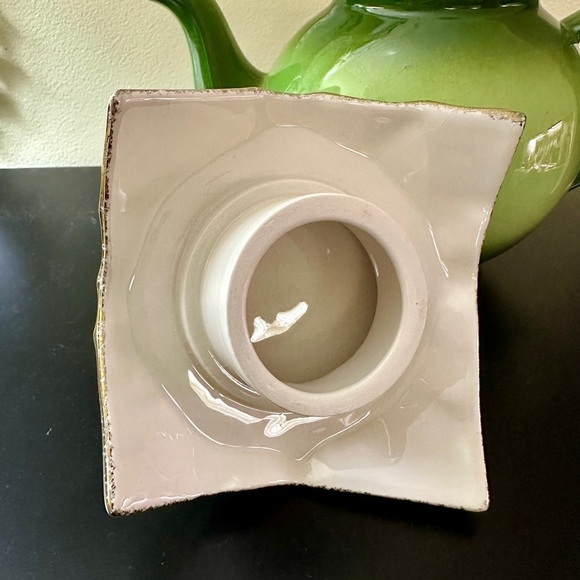 ROYAL ALBERT, OLD COUNTRY ROSES TEAPOT. APPLE GREEN TEAPOT - Picture 10 of 15